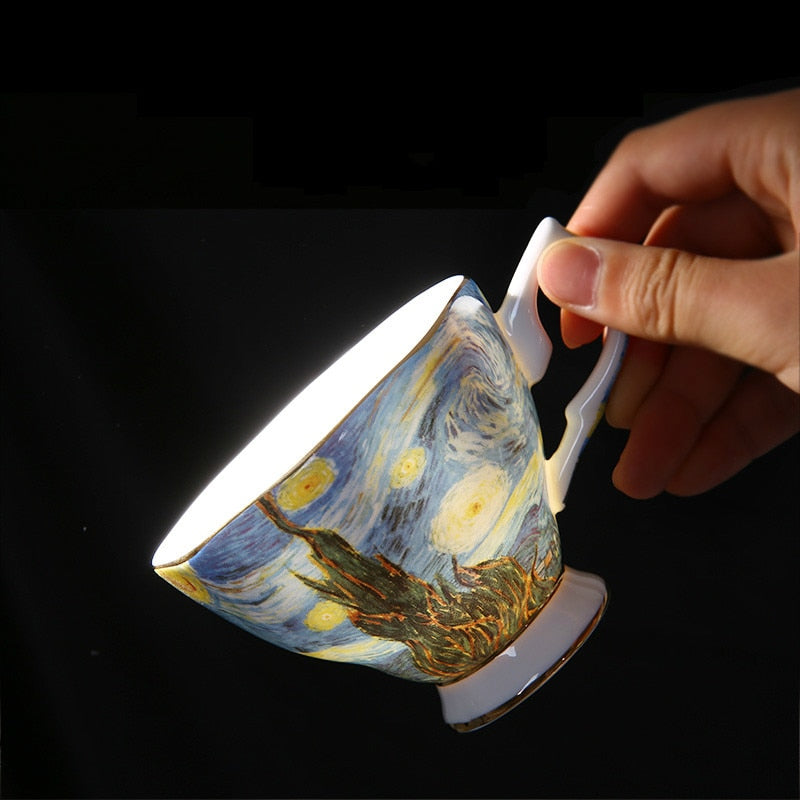 Kahvimuki ja lautassetti "The New Van Gogh"