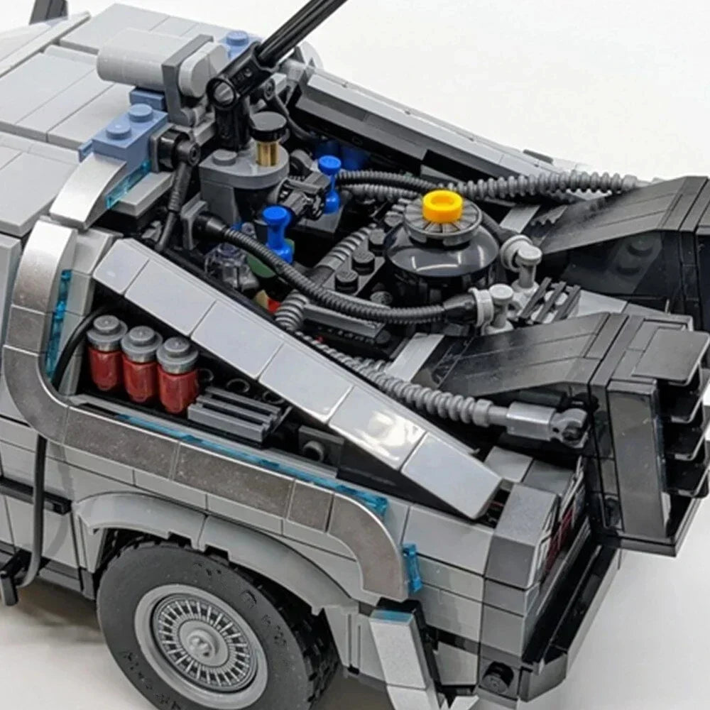 DeLorean "Back to the Future" rakennussarja **SUOSITTU**