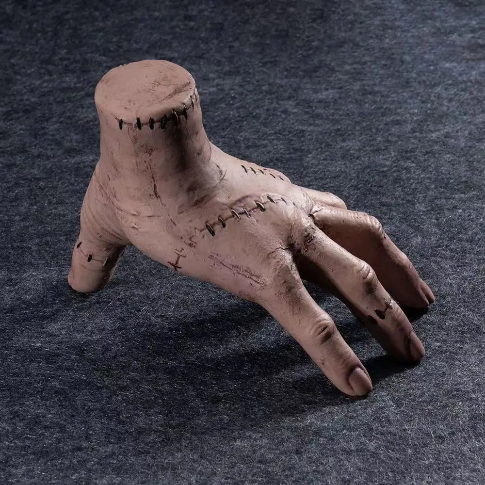 Lateksikäsi – Halloween-rekvisiitta, realistinen, 13,5x19,5x14,5cm